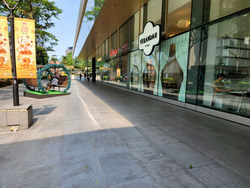 111 Somerset (D9), Retail #444196671